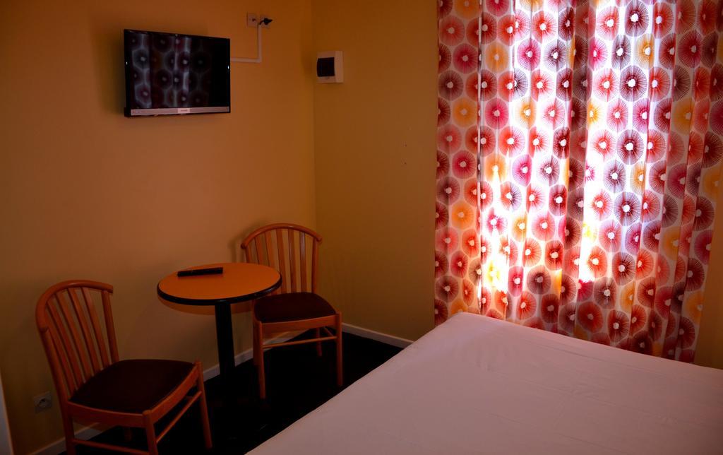 Hotel Arc En Ciel Èze Quarto foto